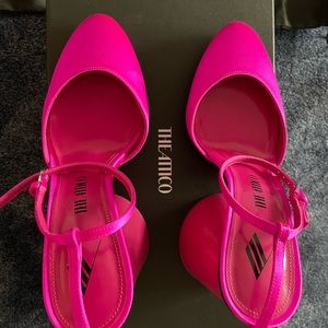 The Attico Luz satin pump. Size 7.5 (US) / 38.5 (UK). Brand New